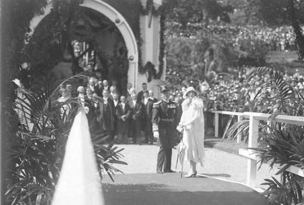 Duchess of York and NSW Governor de Chair