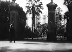 At the main gate of the Botanic Gardens